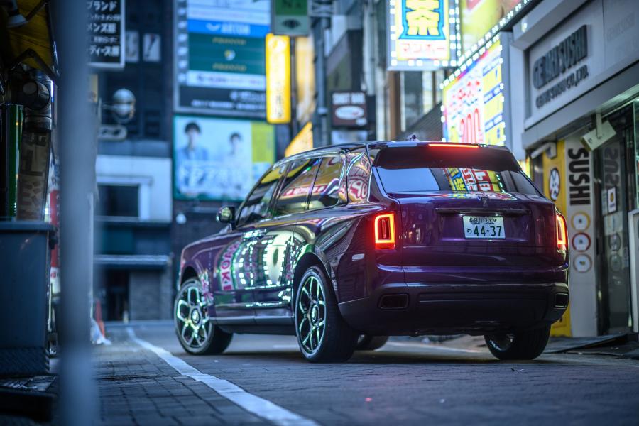  Rolls-Royce Cullinan 2018 года  (JP) (фото 17 из 29)